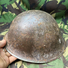 Charger l'image dans la galerie, Original WW2 British / Canadian Army Mk3 Turtle Helmet - The Militaria Shop