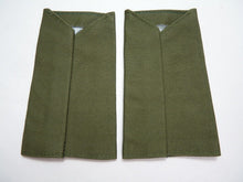 Charger l'image dans la galerie, QDG Dragoons OD Green Rank Slides / Epaulette Pair Genuine British Army - NEW - The Militaria Shop