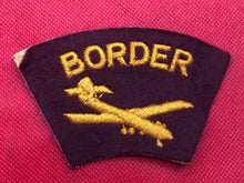 Load image into Gallery viewer, British Airborne Border Regiment Shoulder Badge - The Militaria Shop