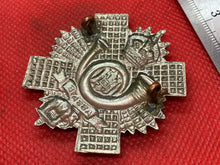 Load image into Gallery viewer, Original WW1 / WW2 British Army Highland Light Infantry Regiment Cap Badge - The Militaria Shop