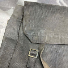 Charger l'image dans la galerie, Original WW2 British Army / RAF 37 Pattern Webbing Small Pack & L Straps Set - The Militaria Shop