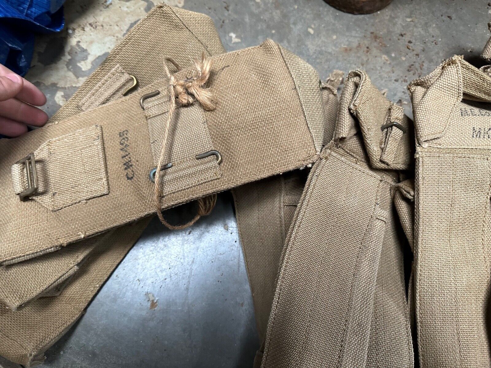 Original British Army WW2 Pattern 37 Pattern Khaki Army Bren Pouch - The Militaria Shop