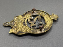 Load image into Gallery viewer, Original British Army - 28th North Gloucestershire Regiment Glengarry Badge - The Militaria Shop