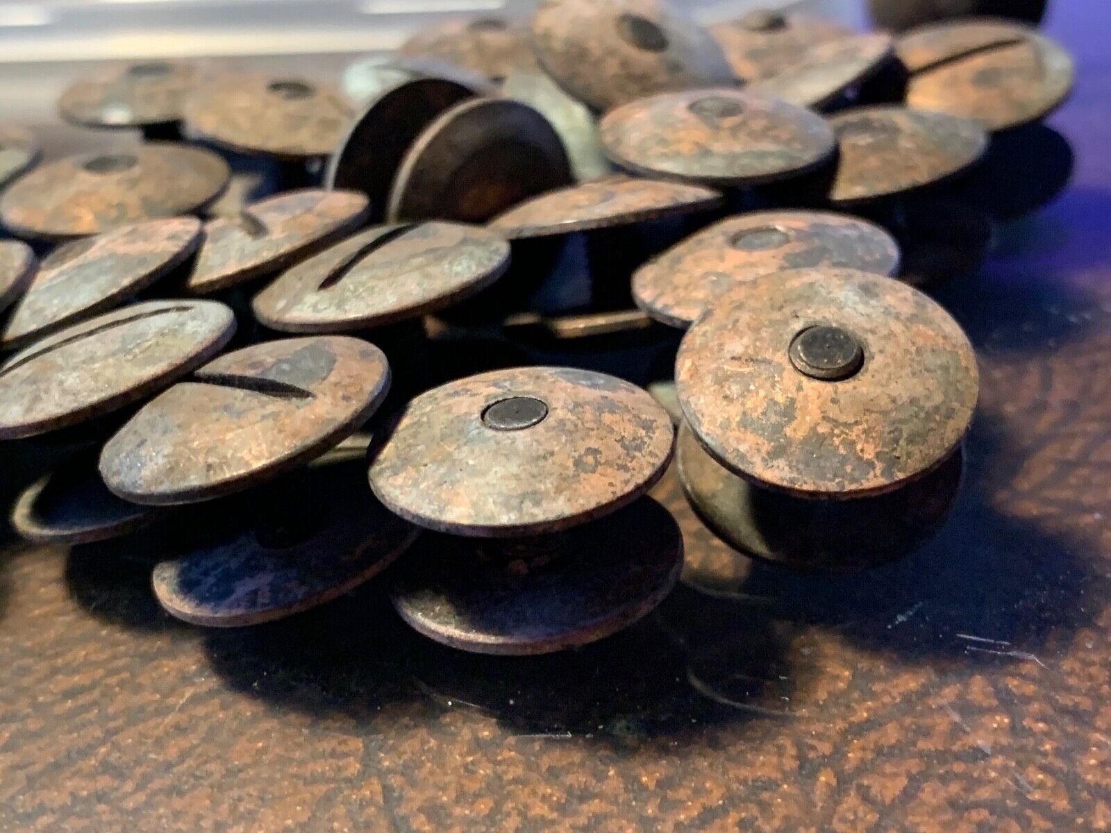 WW2 British Army Brodie / Turtle Mk1/2/3/4 Helmet Brass Dome Screw & Nut Set - The Militaria Shop