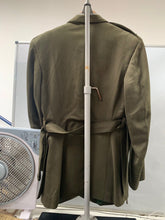 Charger l'image dans la galerie, Original US Marine Corps USMC Dress Tunic & Gloves - 38 Chest - The Militaria Shop