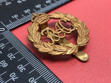 Load image into Gallery viewer, Original WW2 British Army Cap Badge - Royal Armoured Corps - The Militaria Shop