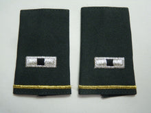 Charger l'image dans la galerie, US Army Rank Slides / Epaulette Pair Genuine US Army - NEW - The Militaria Shop