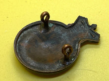 Charger l'image dans la galerie, Original British Army Victorian 5th Dragoon Guards Cap Badge - The Militaria Shop