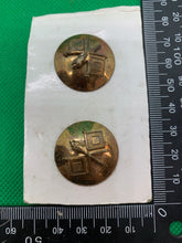 Charger l'image dans la galerie, Genuine US Army Collar Disc Badges Pair - Signal Corps - The Militaria Shop