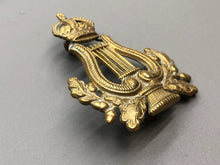 Load image into Gallery viewer, Original WW1 British Army Cap Badge - Musicians / Bandsmans King's Crown - The Militaria Shop