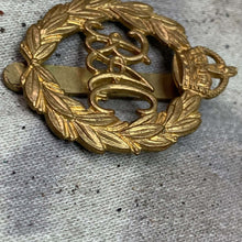 Charger l'image dans la galerie, Original WW2 British Army Royal Armoured Corps Cap Badge - The Militaria Shop