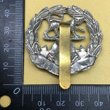 Load image into Gallery viewer, Original WW2 British Army Hampshire Regiment Cap Badge - The Militaria Shop