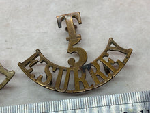 Charger l'image dans la galerie, Matching Pair of Original WW1 5th E. Surrey Territorial Brass Shoulder Titles - The Militaria Shop