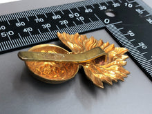 Load image into Gallery viewer, Original WW2 The Royal Fusiliers Cap Badge - The Militaria Shop