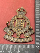Charger l'image dans la galerie, British Army WW1 / WW2 Royal Army Ordnance Corps Cap Badge with Rear Lugs. - The Militaria Shop