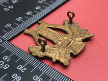 Load image into Gallery viewer, Original WW2 British Army Musicians Cap Badge - The Militaria Shop