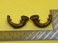 Load image into Gallery viewer, Original Pair of WW1 / WW2 British Army Light Infantry Facing Collar Badges - The Militaria Shop