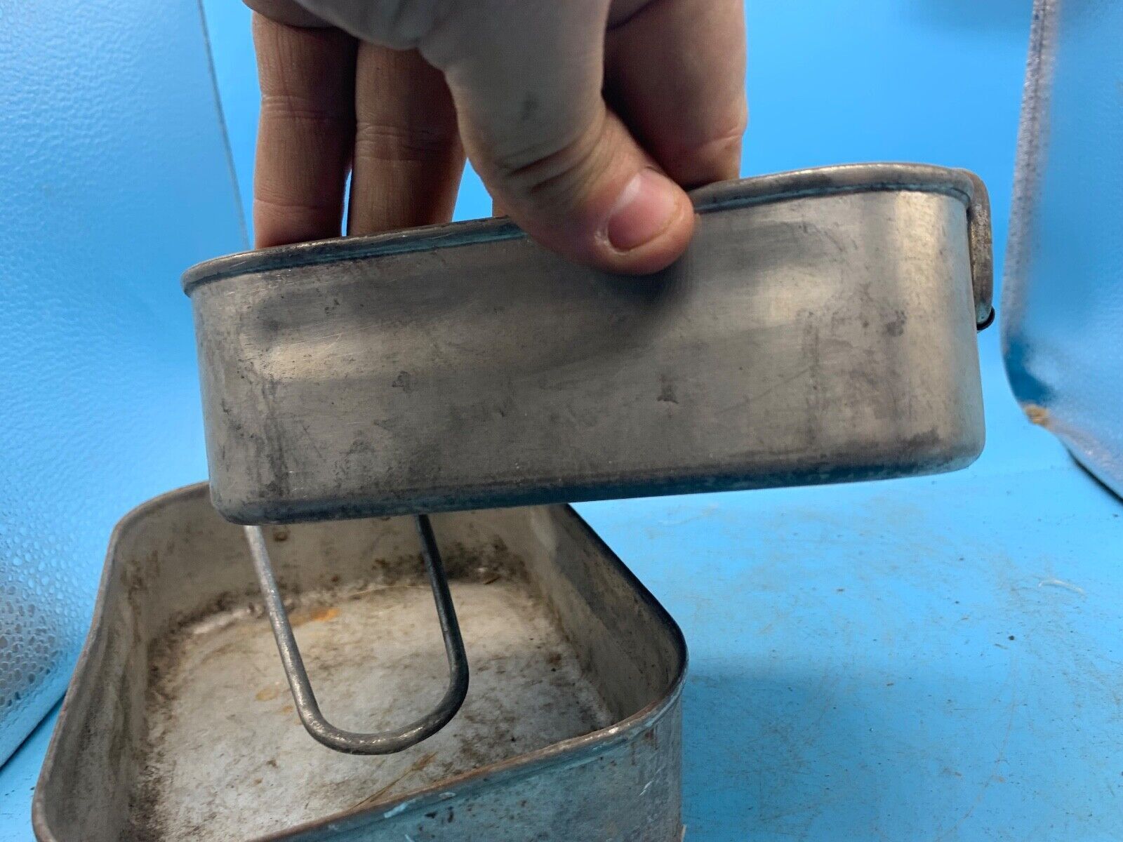 Original WW2 British Army Soldiers Mess Tin Set - Two Piece - Fold Out Handles - The Militaria Shop