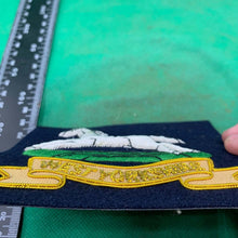 Lade das Bild in den Galerie-Viewer, British Army Bullion Embroidered Blazer Badge - West Yorkshire - The Militaria Shop