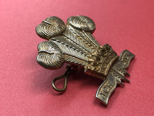 Charger l'image dans la galerie, Original WW2 British Army Royal Regiment of Wales Cap Badge - The Militaria Shop