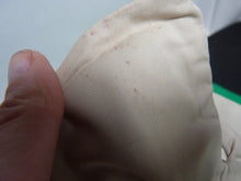 Load image into Gallery viewer, Original WW2 British Army Gunners Winter White Gloves - The Militaria Shop