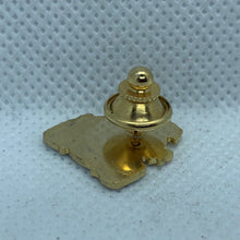 Charger l'image dans la galerie, Royal Berkshire - NEW British Army Military Cap/Tie/Lapel Pin Badge #65 - The Militaria Shop