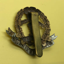 Load image into Gallery viewer, Original WW2 British Army Cap Badge - Middlesex Regiment - The Militaria Shop