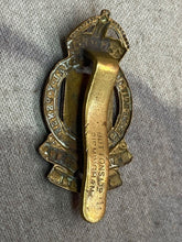 Load image into Gallery viewer, Original WW1 / WW2 British Army Royal Army Ordnance Corps Cap Badge - The Militaria Shop