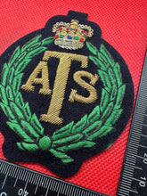 Lade das Bild in den Galerie-Viewer, British Army Bullion Embroidered Blazer Badge - ATS - Auxiliary Territorial Serv - The Militaria Shop