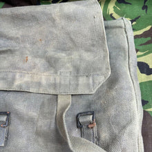 Charger l'image dans la galerie, British Army / RAF 37 Pattern Large Pack - WW2 Pattern -Used Condition Original - The Militaria Shop