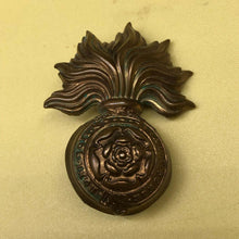 Charger l'image dans la galerie, Original Victorian Era British Army The Royal Fusiliers Cap Badge - The Militaria Shop
