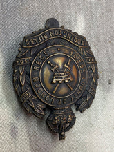 Load image into Gallery viewer, Original WW1 British Army 10th Btn City of London Paddington Rifles Cap Badge - The Militaria Shop