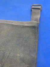 Lade das Bild in den Galerie-Viewer, WW2 British Army / RAF 37 Pattern Webbing Water Bottle Carrier Harness Original - The Militaria Shop