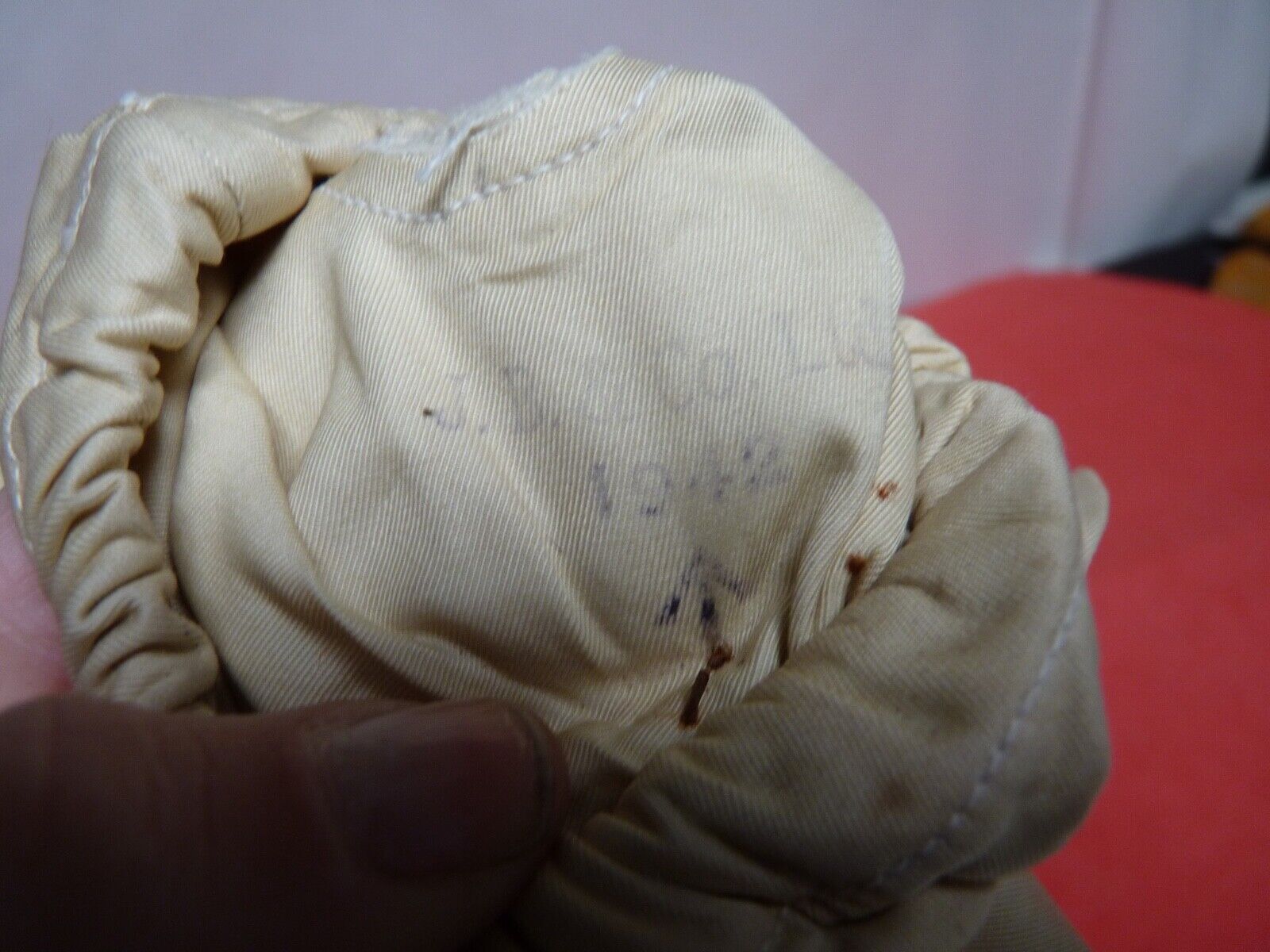 Original WW2 British Army Gunners Winter White Gloves - 1942 - The Militaria Shop