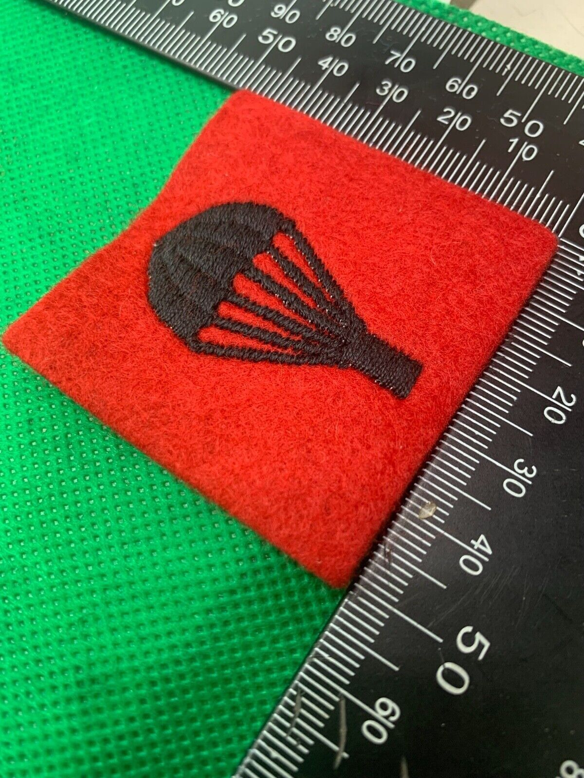 British Army Airborne Paratrooper Lightbulb Badge - Parachute Qualification - The Militaria Shop