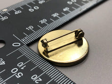 Charger l'image dans la galerie, Vintage Member Hospital Friends Lapel Badge / Tie Pin - The Militaria Shop