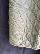 Lade das Bild in den Galerie-Viewer, Genuine British Army Green Cold Weather Combat Parka Jacket Liner Gilet - Size 2 - The Militaria Shop