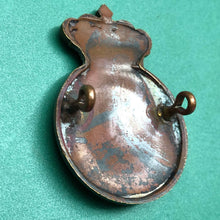 Charger l'image dans la galerie, Original Victorian British Army Cap Badge - 7th Queen's Own Hussars - The Militaria Shop