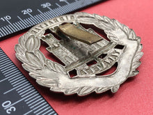 Load image into Gallery viewer, Original WW1/WW2 British Army Northamptonshire Regiment Cap Badge - The Militaria Shop