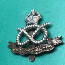 Load image into Gallery viewer, Original WW2 British Army South Staffordshire Regiment Cap Badge - The Militaria Shop