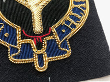 Lade das Bild in den Galerie-Viewer, British Army Bullion Embroidered Blazer Badge - The Welsh Guards - The Militaria Shop