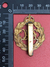 Load image into Gallery viewer, Original WW2 British Army Cap Badge - Royal Armoured Corps - The Militaria Shop
