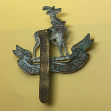 Load image into Gallery viewer, Original WW2 British Army Cap Badge - Royal Warwickshire - The Militaria Shop