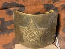 Lade das Bild in den Galerie-Viewer, Genuine WW2 USSR Russian Soldiers Army Brass Belt Buckle - #48 - The Militaria Shop