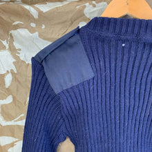 Lade das Bild in den Galerie-Viewer, Genuine British RAF Royal Navy Blue Wool V-Neck Pullover Jersey - 94cm Chest - The Militaria Shop