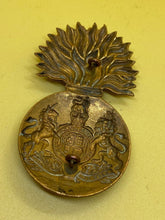 Charger l'image dans la galerie, Original British Army Queen's Crown Royal Scots Fusiliers Glengarry Badge - The Militaria Shop