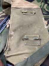 Load image into Gallery viewer, Original WW2 British Army Soldiers Assault Gas Mask Bag - The Militaria Shop
