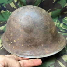 Charger l'image dans la galerie, Original WW2 British / Canadian Army Mk3 Turtle Helmet - The Militaria Shop