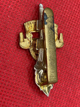 Load image into Gallery viewer, British Army WW2 Royal Army Education Corps Cap Badge - The Militaria Shop