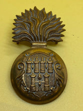 Charger l'image dans la galerie, Original British Army Victorian Royal Dublin Fusiliers Glengarry Badge - The Militaria Shop